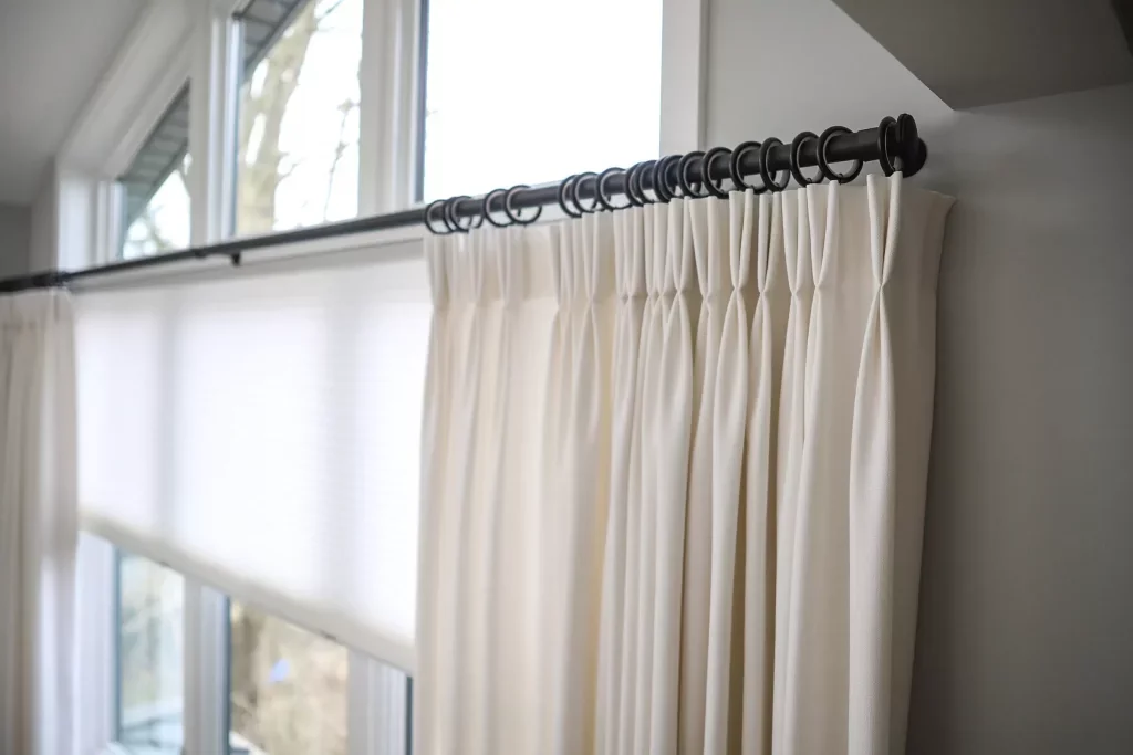 Aandringen ik ben gelukkig Omleiden Gemaakte fouten bij het ophangen van gordijnen - De Luxe Gordijnen